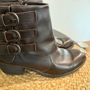 b.o.c. Born Dark Brown Leather Buckle Ankle Boots Size 9